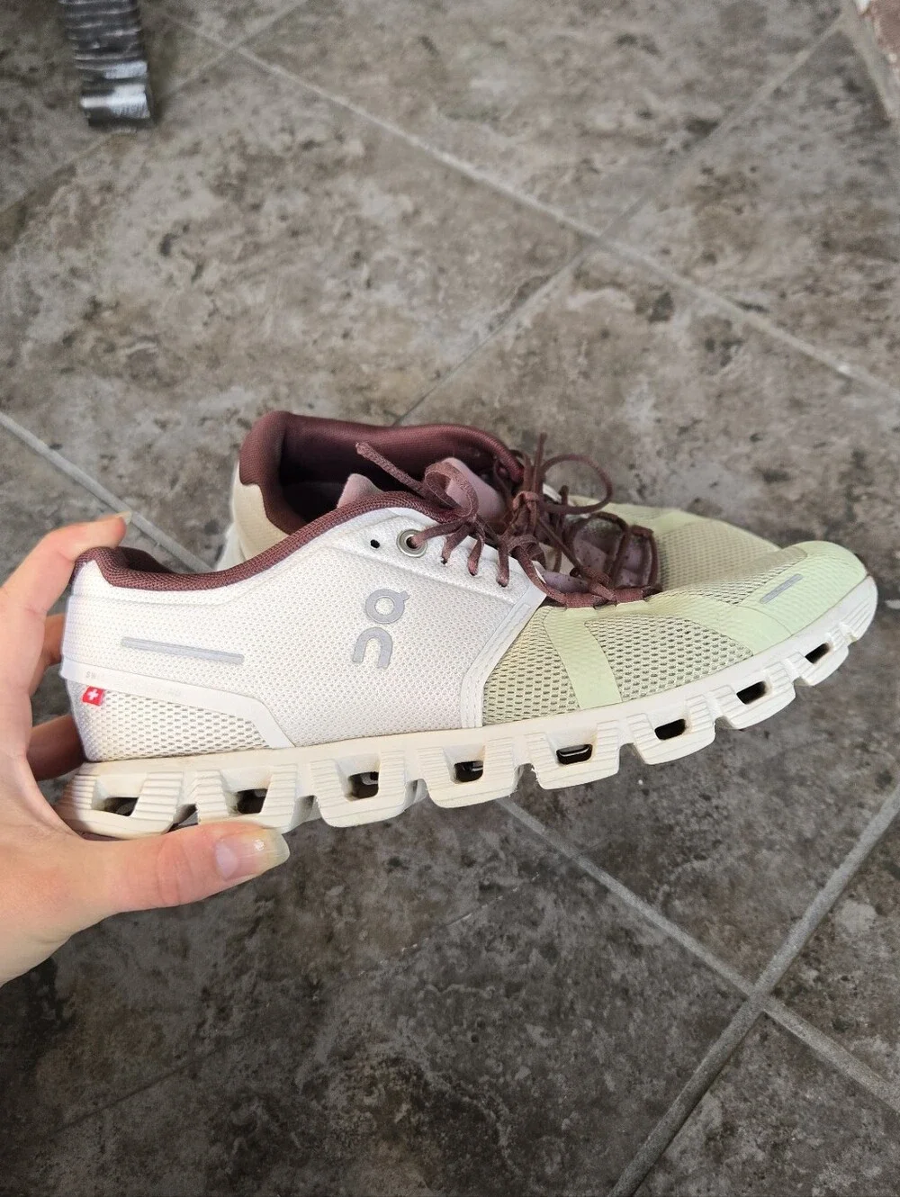 On Cloud 5 Running Shoes Sneakers Ice Haze White Green Plum Size 7.5 - Picture 13 of 14